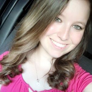 Meet your Posher, Lynsey